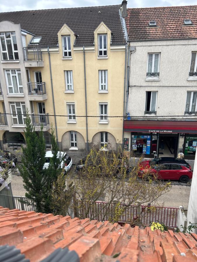 F3 Au Grenier D'Une Maison Massy  Exterior foto