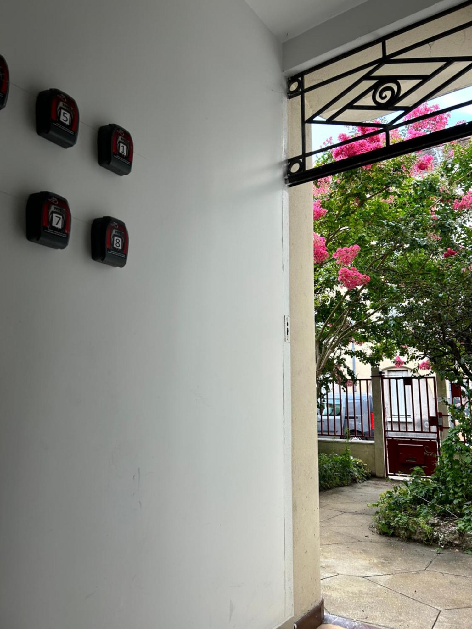 F3 Au Grenier D'Une Maison Massy  Exterior foto